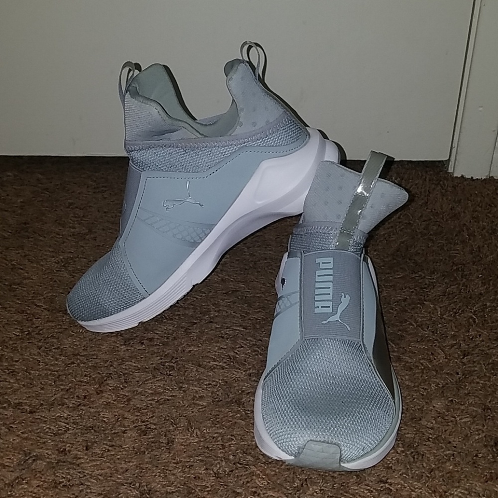 Grey Pumas